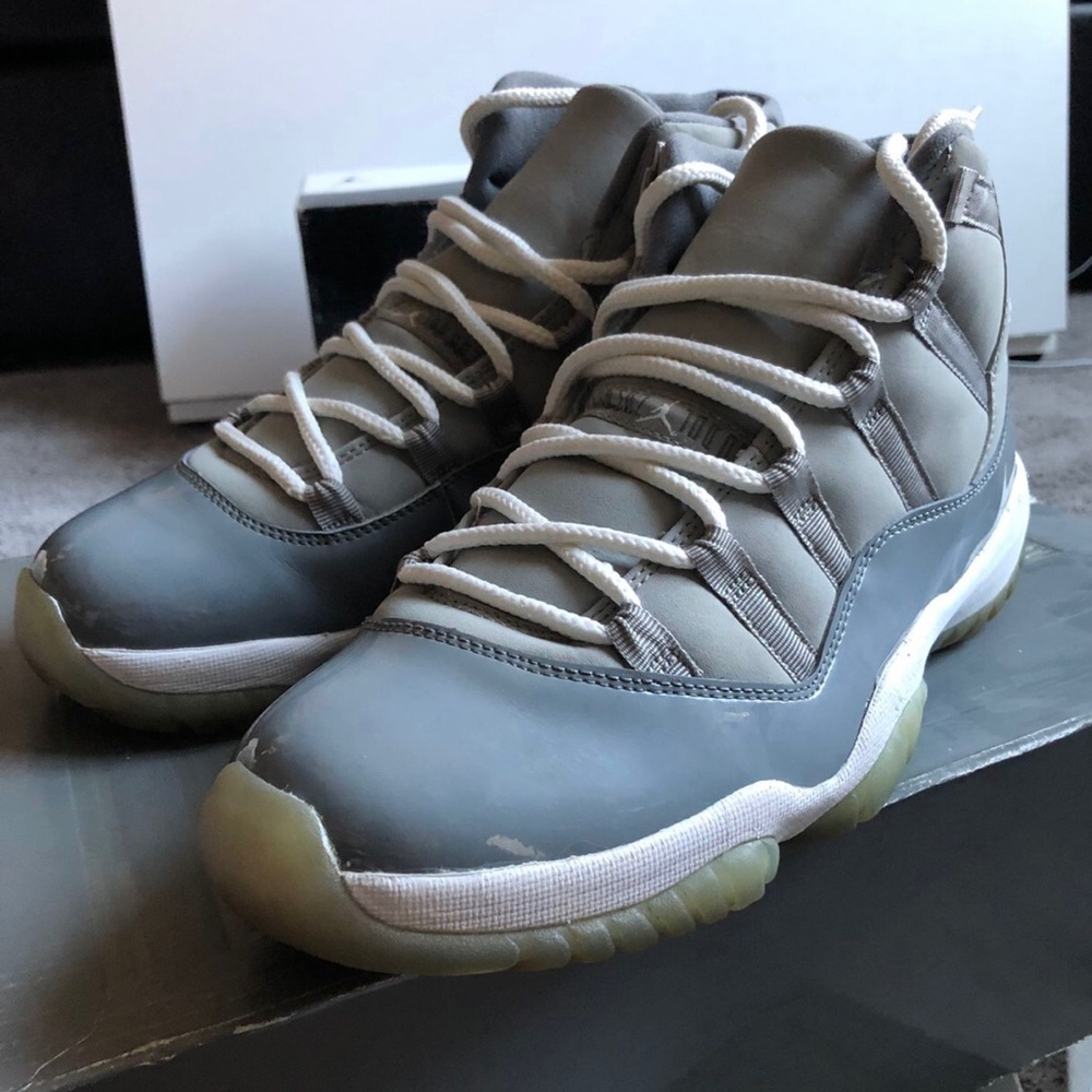 Jordan retro 11 cool greys size 9.5